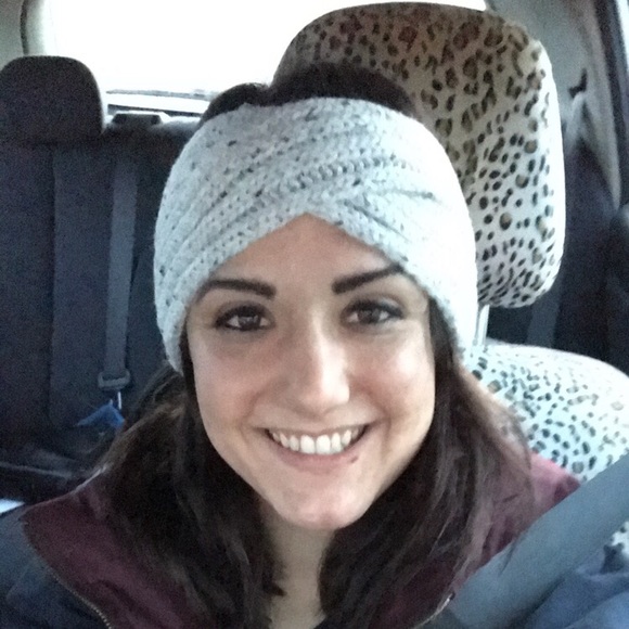 Meet, Elle POSH AMBASSADOR - Picture 4 of 6